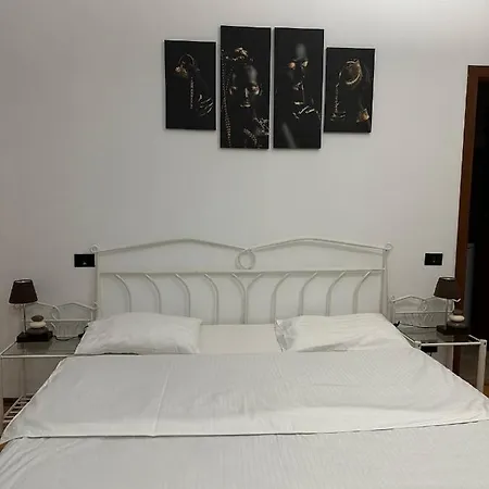 Apartment Casa Mendeleev Bucharest